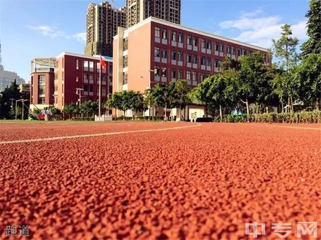 云南省昆明市第五中学学费,报名费多少钱?