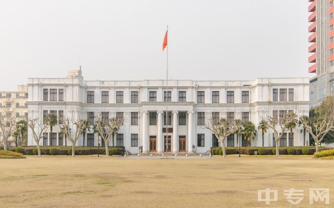 华东师范大学国旗