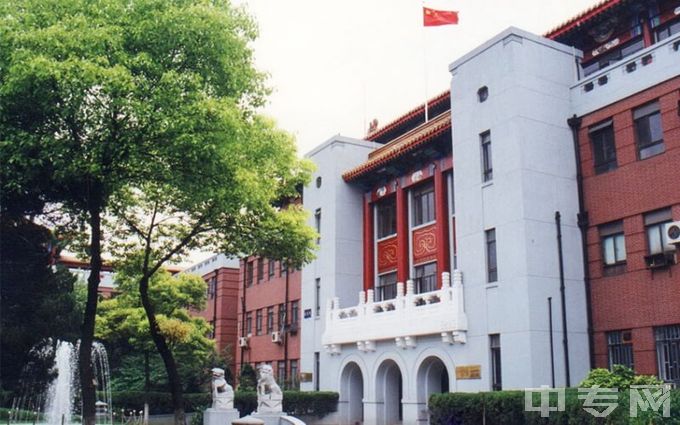 复旦大学医学院上海医学院