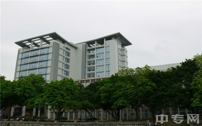 广西医科大学图书馆