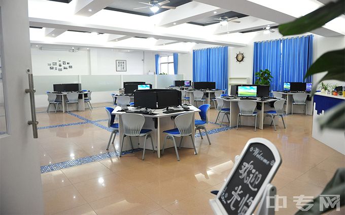 湖南司法警官职业学院电子综合学习室学生区