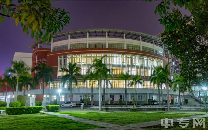 闽南师范大学夜景2