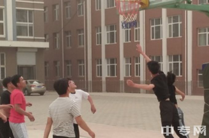 喀左县职教中心篮球场