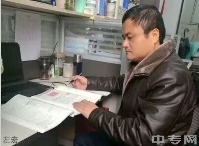 成都七中实验学校[普高]左宏老师