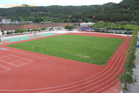 四川省阆中东南航空职业学校-阆中东南航空学校-学校操场