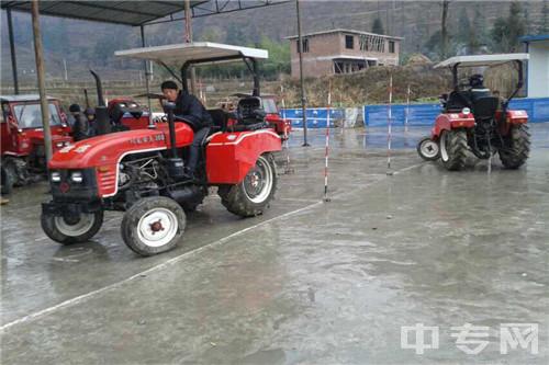 六盘水市军事技能职业学校教学场景