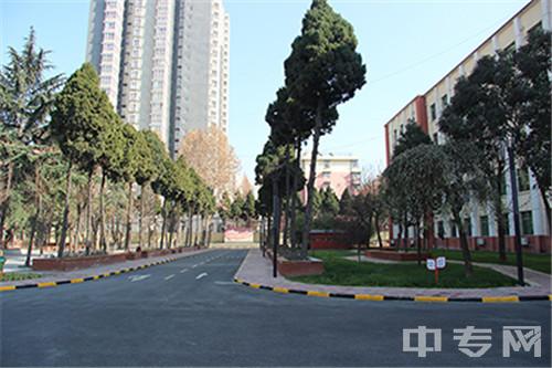 陕西省石油化工学校-整洁的校园