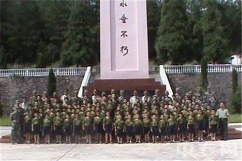 黔东南州国防科技学校-纪念烈士
