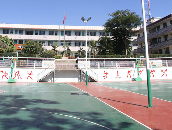 澜沧县职业高级中学-篮球场