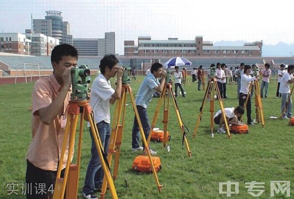 成都翔飞航空职业技术学校-实训课4