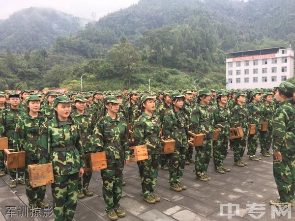 达州市职业高级中学-军训掠影