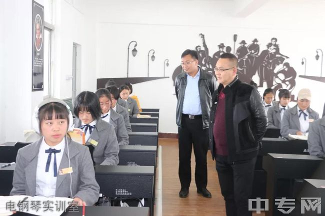 四川省绵阳职业技术学校-电钢琴实训室