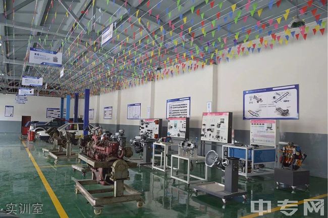 云南省电子信息高级技工学校实训室