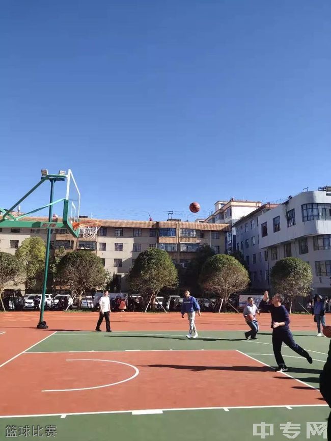 宜威市民族中学篮球比赛