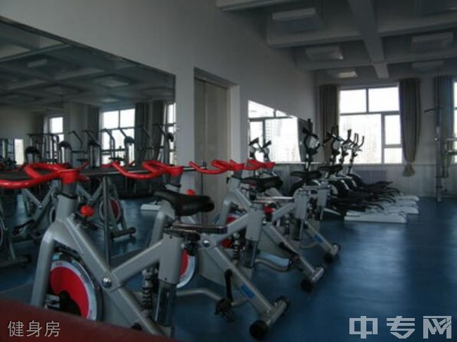 朔州市体育运动学校健身房