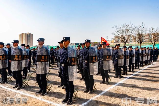 山西警官职业学院[专科]-防暴盾牌