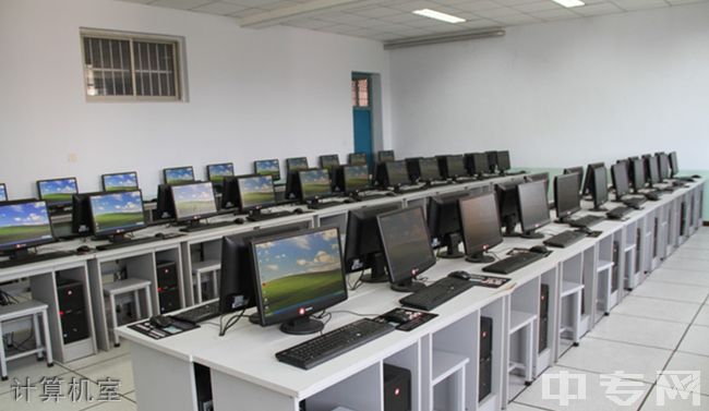 山西运城盐化中学计算机室