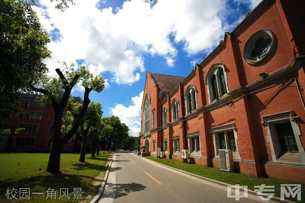 上海理工大学继续教育学院-校园一角风景