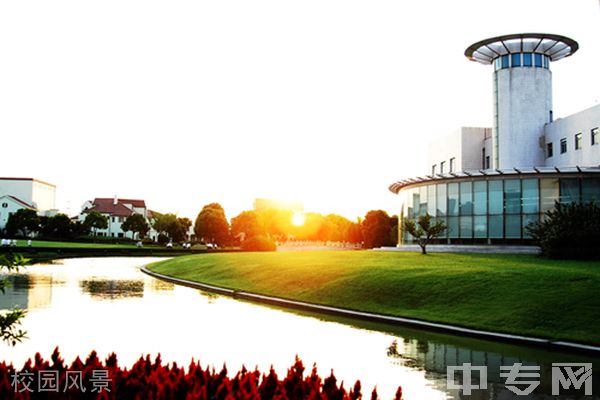 上海海关学院继续教育学院-校园风景