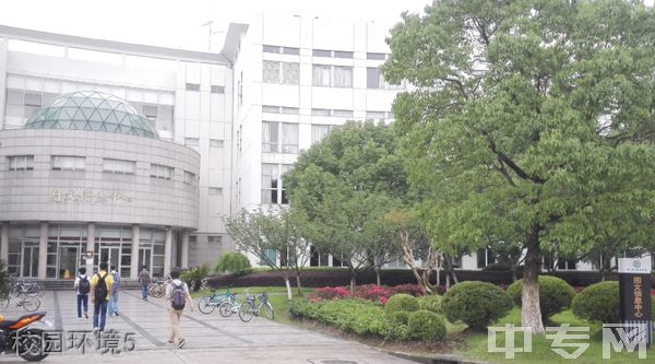 上海第二工业大学继续教育学院-校园环境5