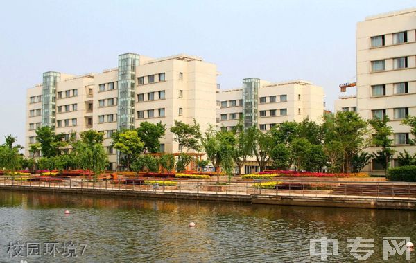 上海第二工业大学继续教育学院-校园环境7