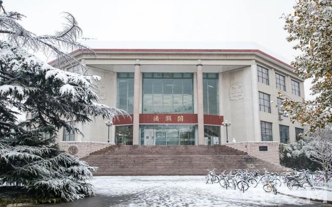 中国政法大学-雪