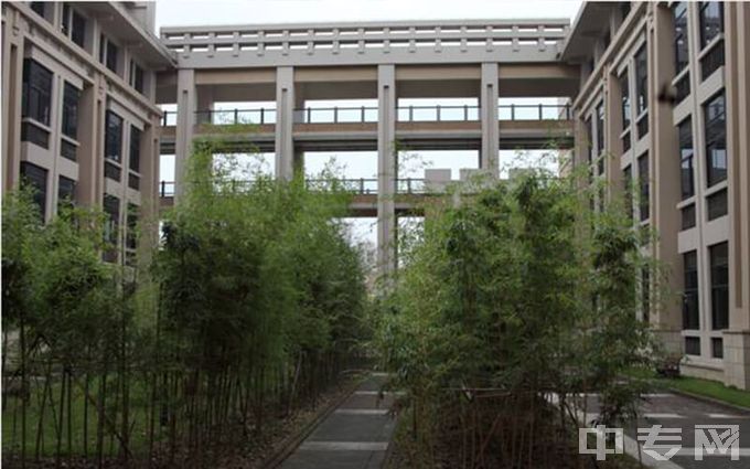 上海应用技术大学-翠竹风骨园