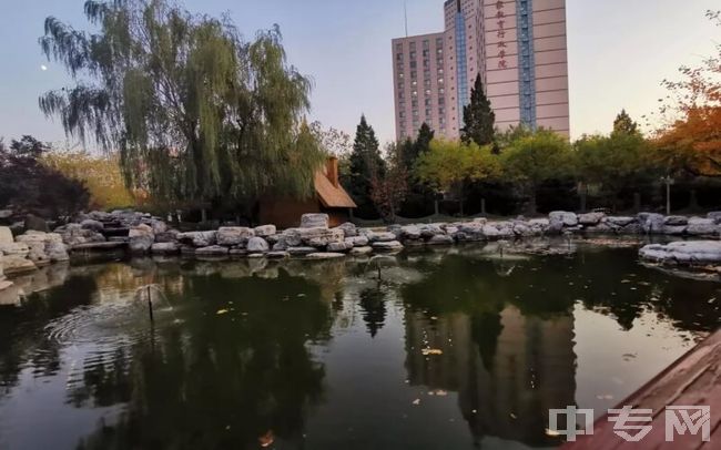 北京石油化工学院-湖