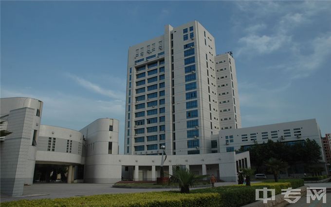 华北水利水电大学-综合实验楼
