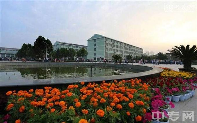 郑州经贸学院是公办还是民办学校？