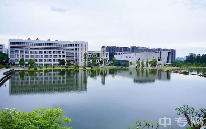 肇庆学院-湖景