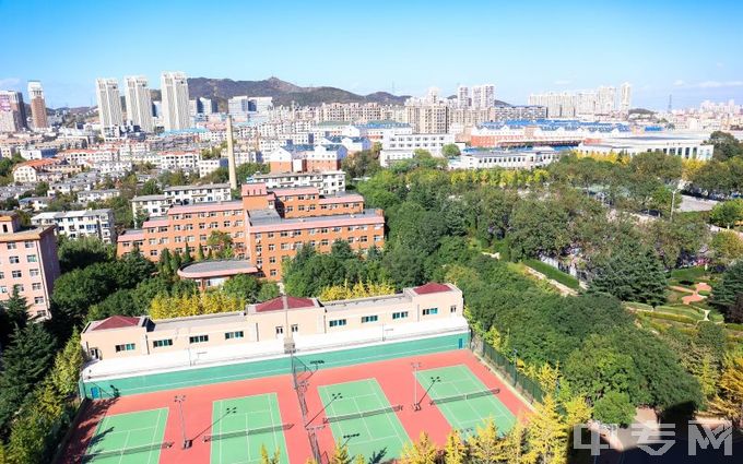 东北财经大学生活费多少钱？、就业好不好？