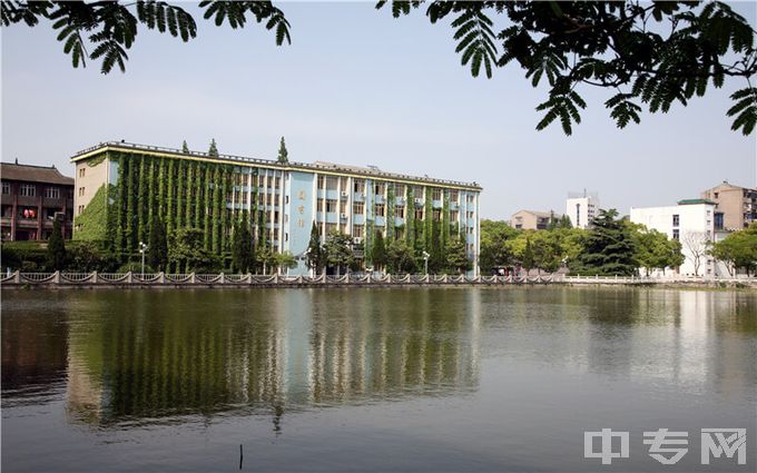 长江大学文理学院-图书馆
