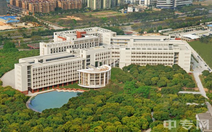 中国石油大学（华东）-中国石油大学校园风光图