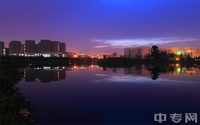 西华大学-西华大学7