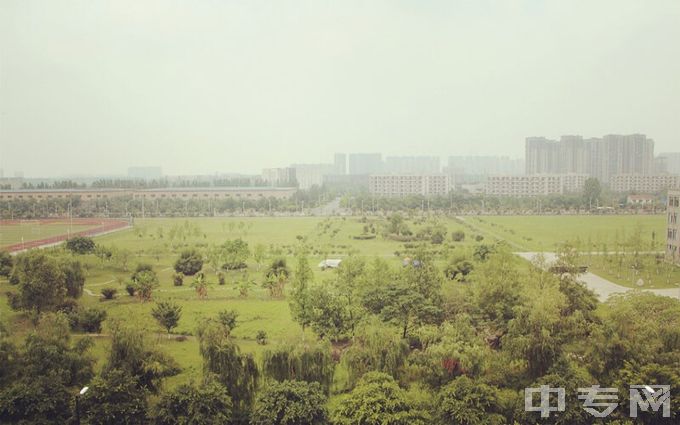 成都银杏酒店管理学院-校园环境（5）