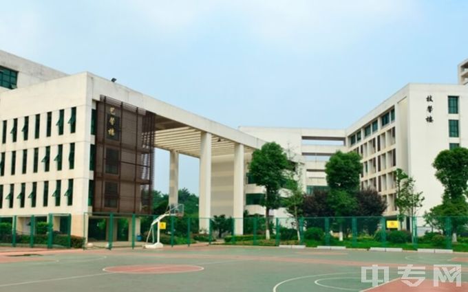 长沙幼儿师范高等专科学校-教学楼和球场