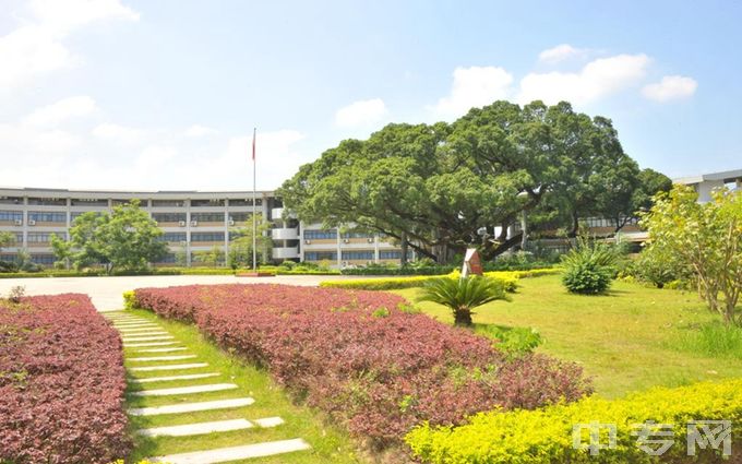 龙岩学院-同心广场