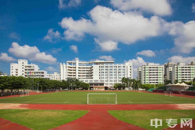 海南珠江源高级职业技术学校-运动场