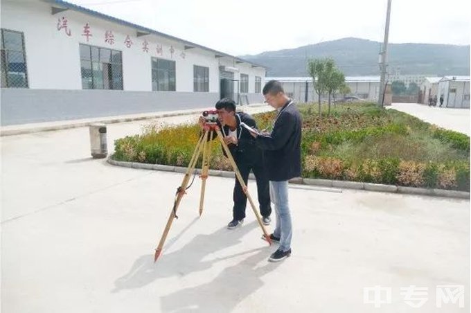 平凉工程技术学校-建筑测量实训