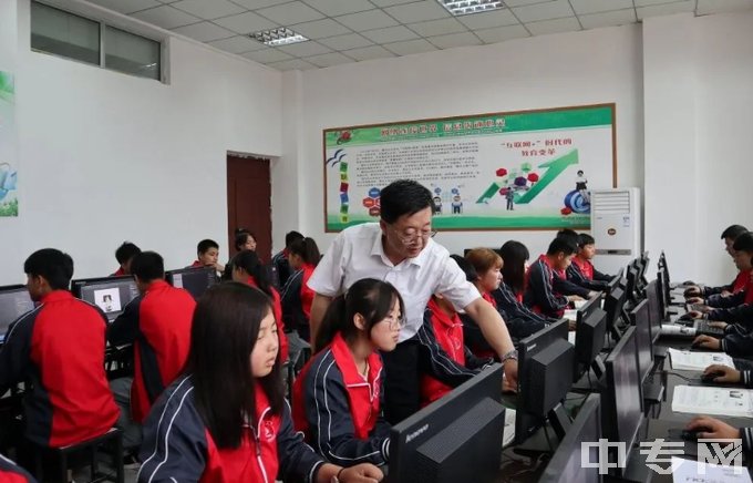 徽县职业中等专业学校-计算机实训课