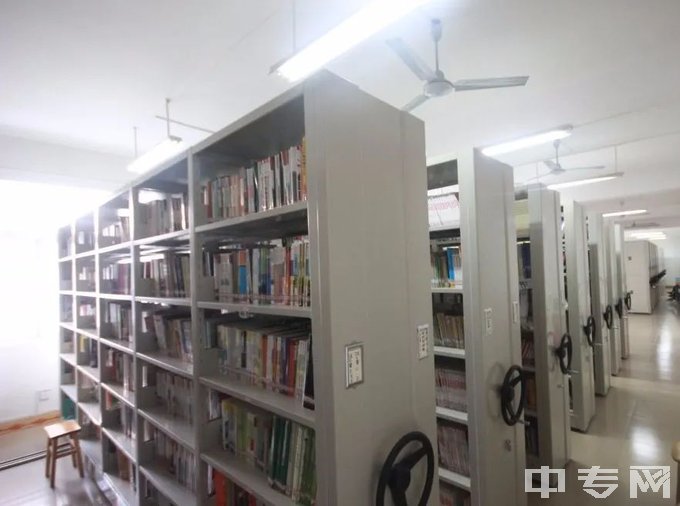 海南省银行学校-图书馆