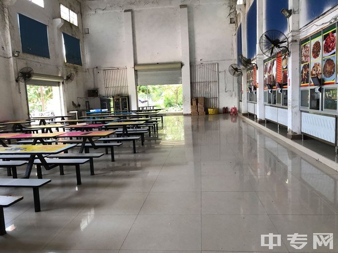 南宁市工贸职业技术学校-学生食堂
