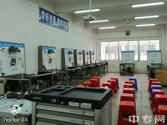 桂林技师学院（桂林高级技工学校）-电控变速器实训室