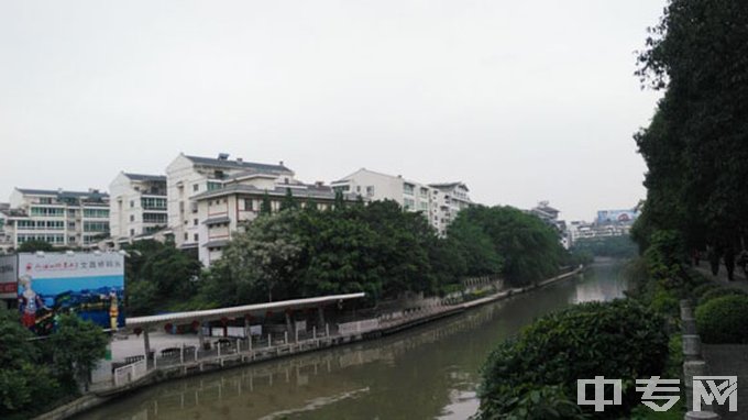 桂林市卫生学校-民主路校区外景