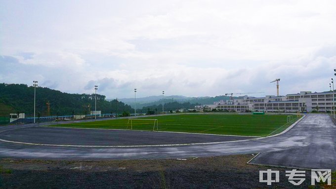 百色市职业技术学校-运动场