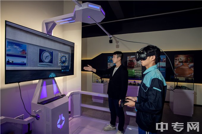 柳州市第二职业技术学校-VR实训设备