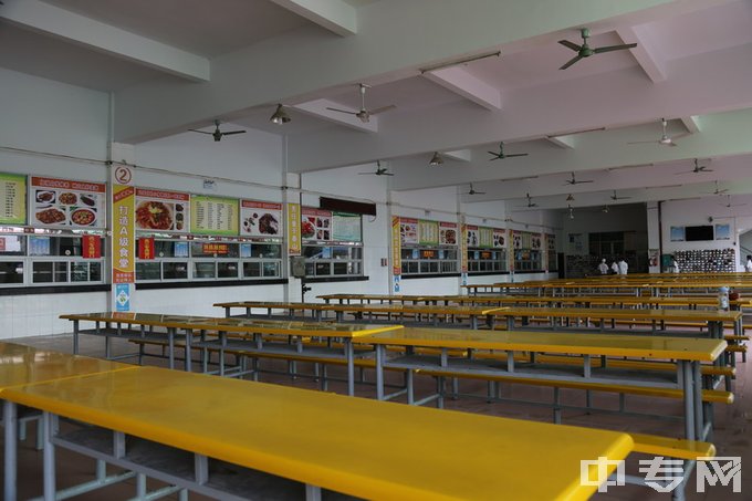 广西梧州农业学校-学生食堂及体育馆