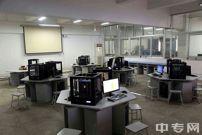 桂林技师学院（桂林高级技工学校）-3D打印实训室