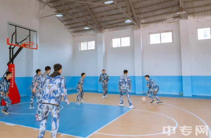 青岛市机械职业中等专业学校-室内篮球场